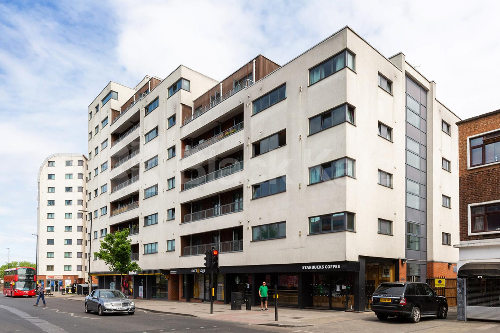 A newly refurbished three double bedroom flat situated in a period conversion Caledonian Road, Holloway